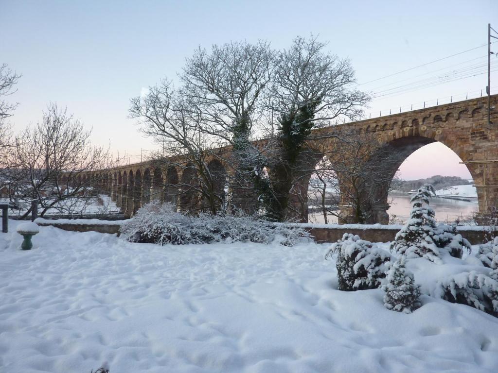 Castle Vale House Bed & Breakfast Berwick Upon Tweed Exterior foto